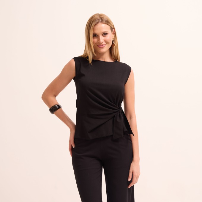 Blusa em Slub com Elastano e Amarração Lateral